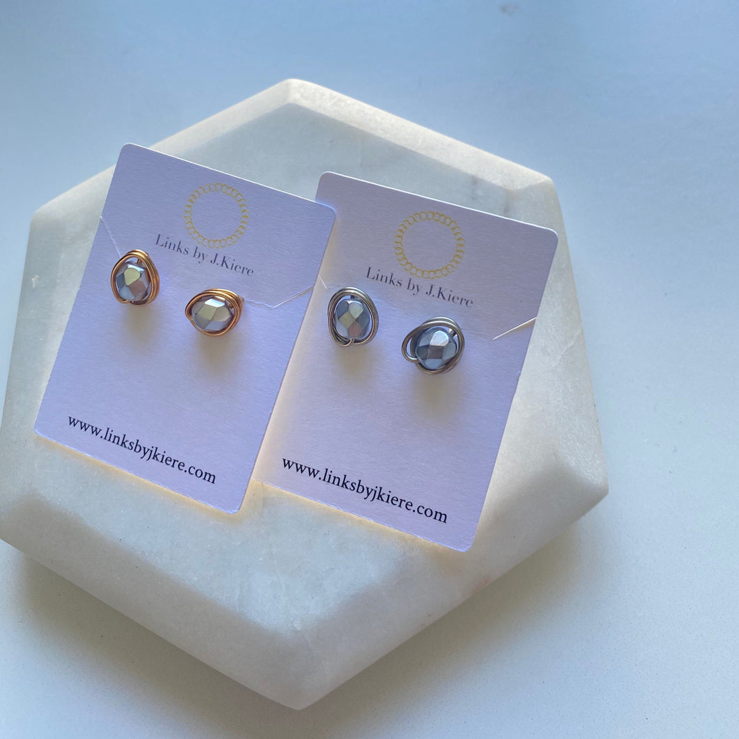 The Morgan Earrings in Metallic Silver